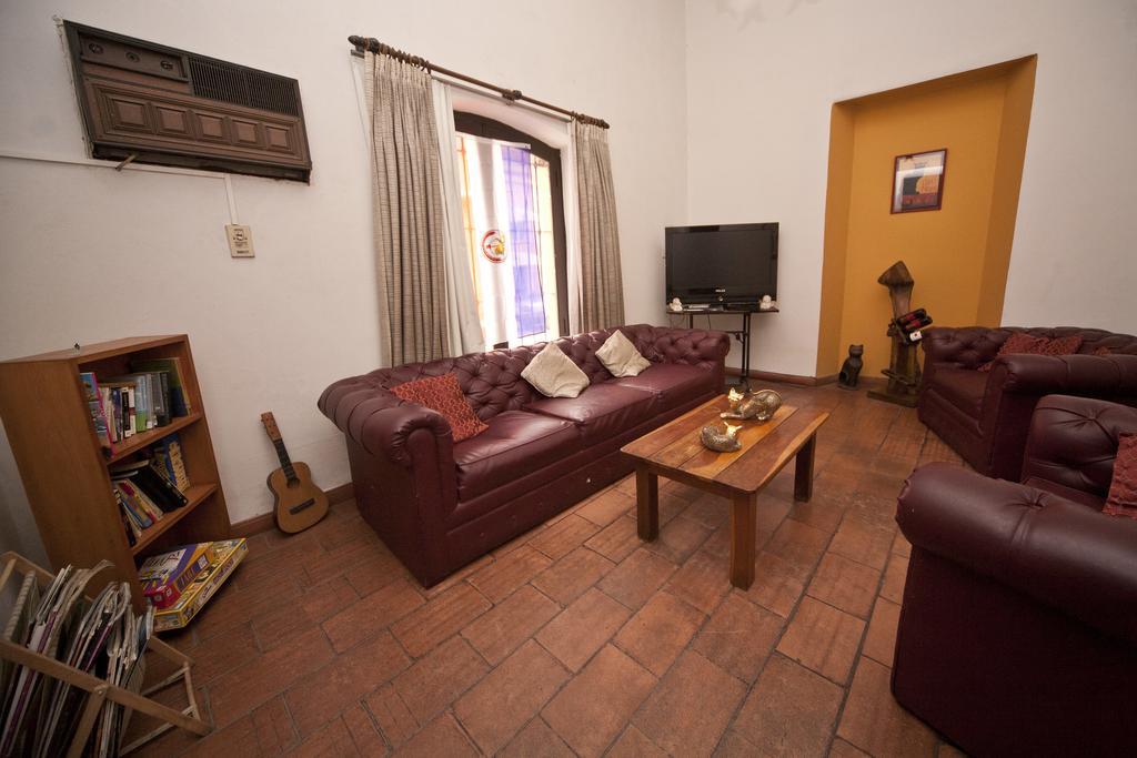 Black Cat Hostel Asuncion Exterior photo