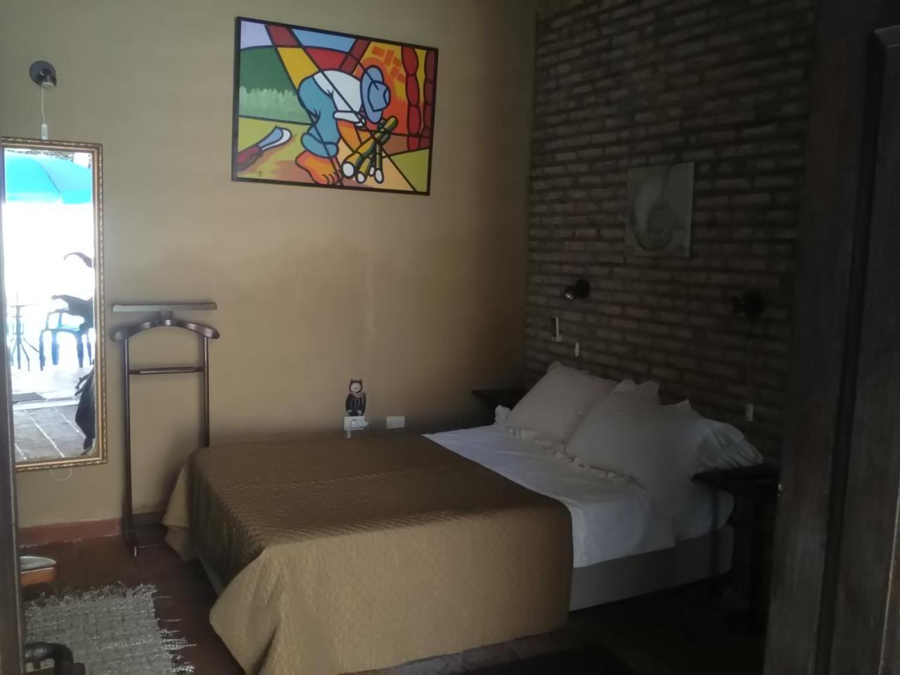 Black Cat Hostel Asuncion Exterior photo